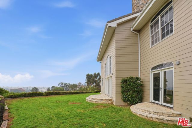 1036 El Medio Avenue, Pacific Palisades (los Angeles), CA 90272