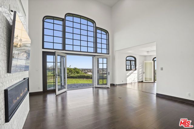 1036 El Medio Avenue, Pacific Palisades (los Angeles), CA 90272