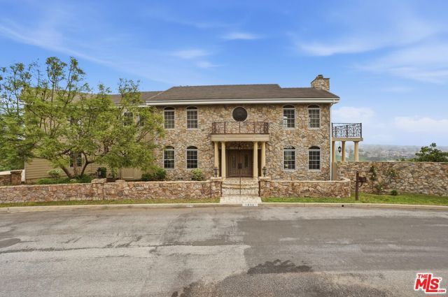 1036 El Medio Avenue, Pacific Palisades (los Angeles), CA 90272