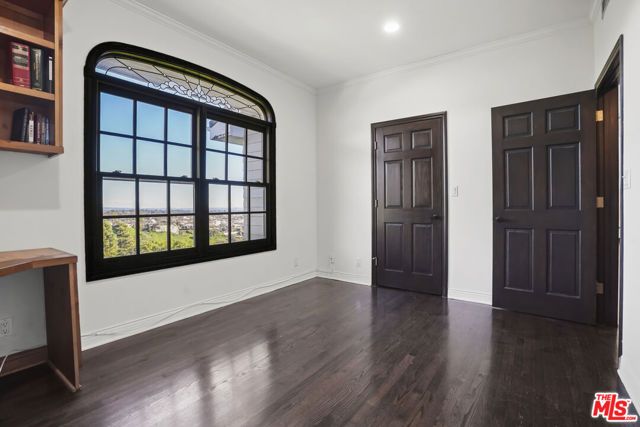 1036 El Medio Avenue, Pacific Palisades (los Angeles), CA 90272