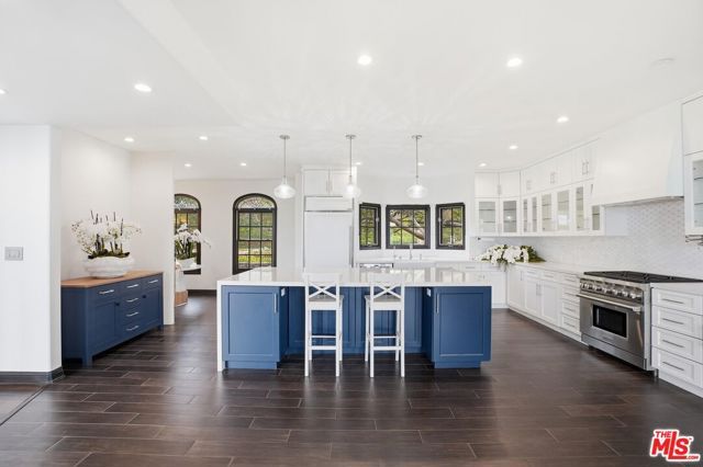 1036 El Medio Avenue, Pacific Palisades (los Angeles), CA 90272