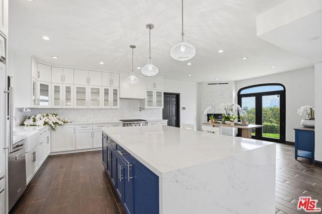 1036 El Medio Avenue, Pacific Palisades (los Angeles), CA 90272