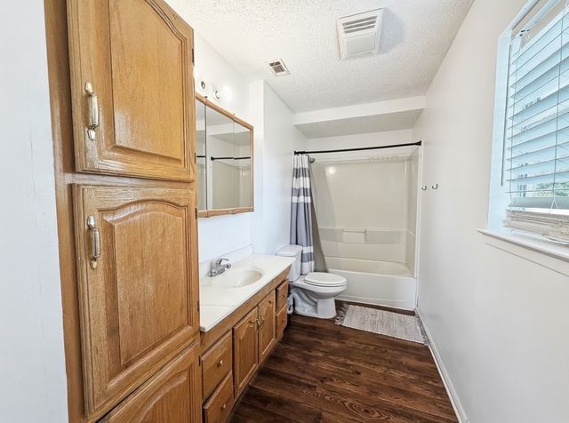 6676 Little Creek Drive, Quinlan, TX 75474