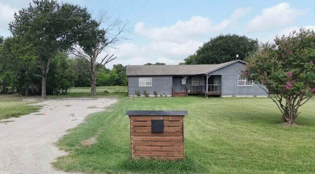 6676 Little Creek Drive, Quinlan, TX 75474