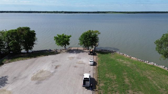 6676 Little Creek Drive, Quinlan, TX 75474