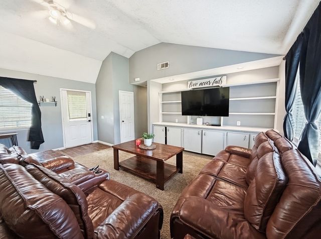 6676 Little Creek Drive, Quinlan, TX 75474