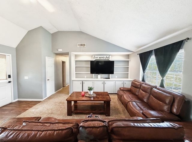 6676 Little Creek Drive, Quinlan, TX 75474
