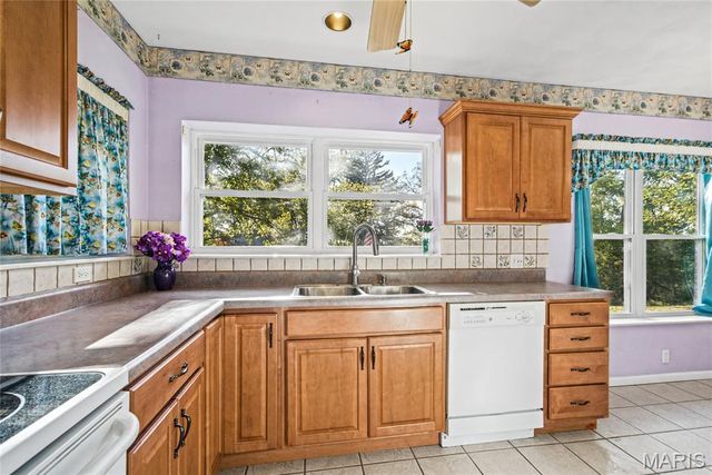 308 S Bluff Road, Collinsville, IL 62234