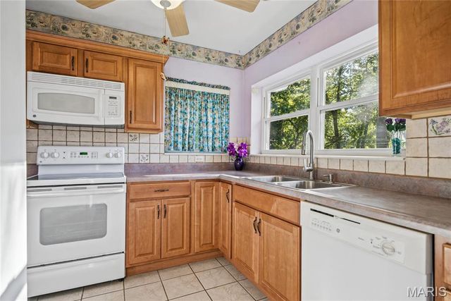 308 S Bluff Road, Collinsville, IL 62234