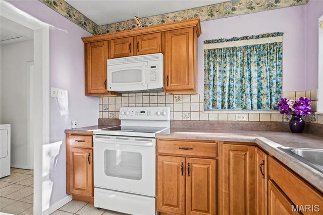 308 S Bluff Road, Collinsville, IL 62234