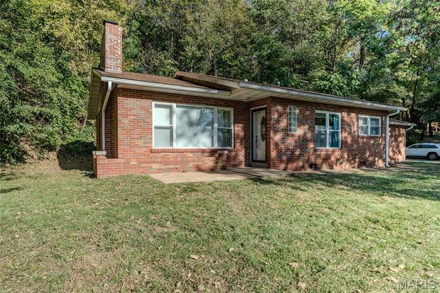 308 S Bluff Road, Collinsville, IL 62234