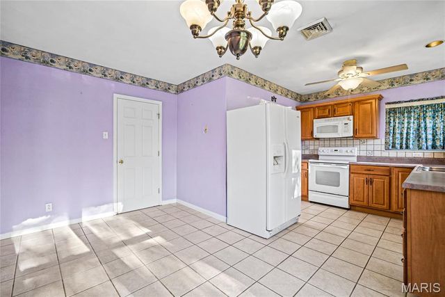 308 S Bluff Road, Collinsville, IL 62234