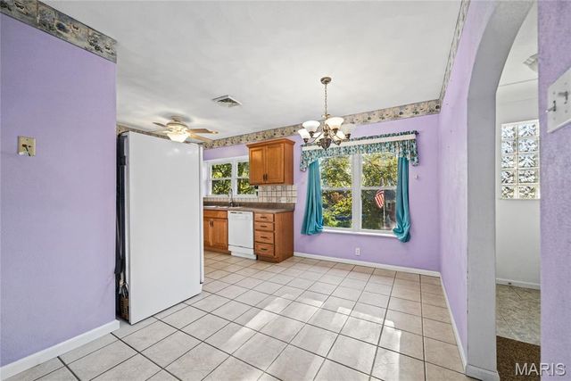 308 S Bluff Road, Collinsville, IL 62234