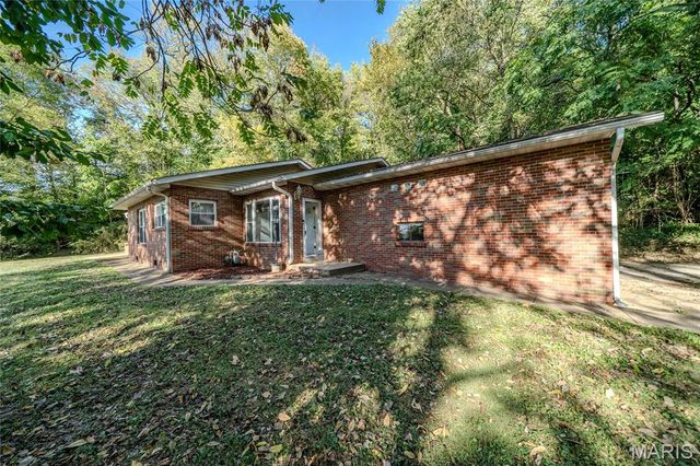 308 S Bluff Road, Collinsville, IL 62234