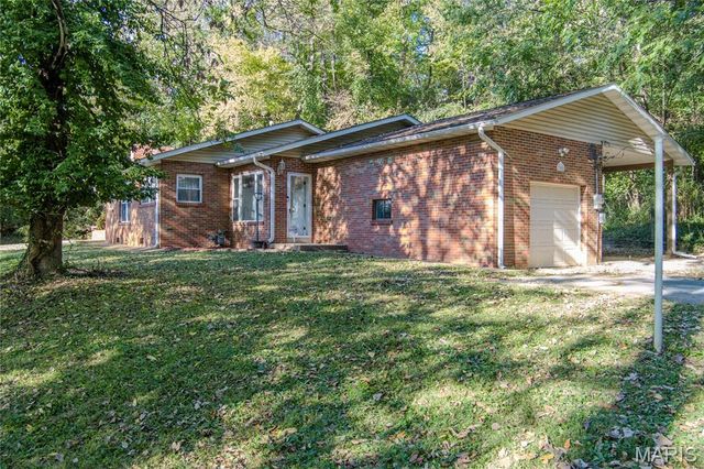 308 S Bluff Road, Collinsville, IL 62234
