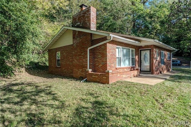 308 S Bluff Road, Collinsville, IL 62234