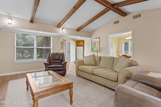 124 Shadowlawn Avenue, Pass Christian, MS 39571