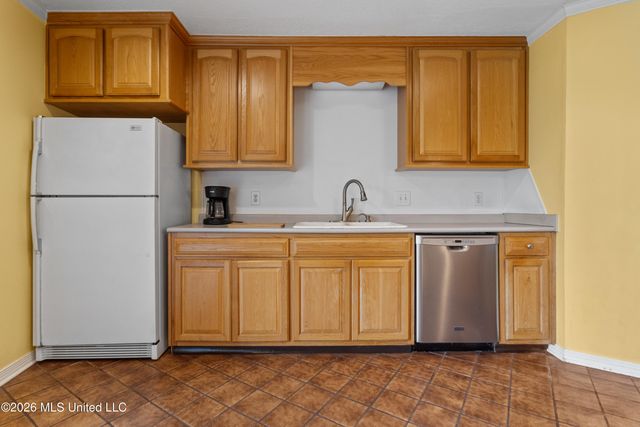 124 Shadowlawn Avenue, Pass Christian, MS 39571