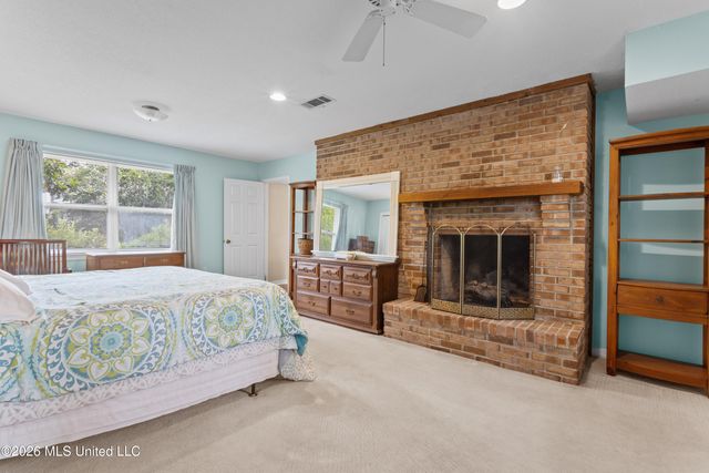 124 Shadowlawn Avenue, Pass Christian, MS 39571