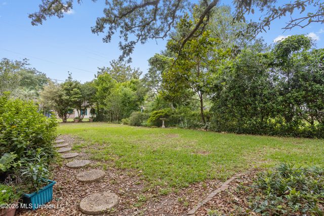 124 Shadowlawn Avenue, Pass Christian, MS 39571