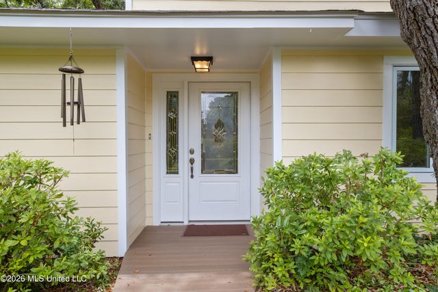 124 Shadowlawn Avenue, Pass Christian, MS 39571