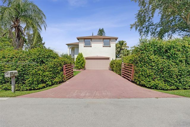 2151 NW 121st Ave, Plantation, FL 33323