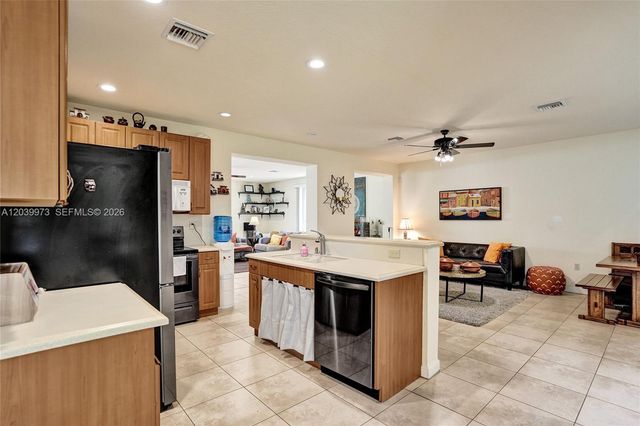 2151 NW 121st Ave, Plantation, FL 33323