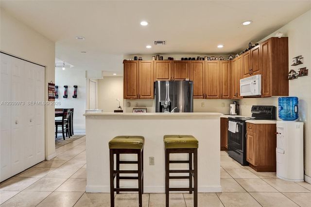 2151 NW 121st Ave, Plantation, FL 33323