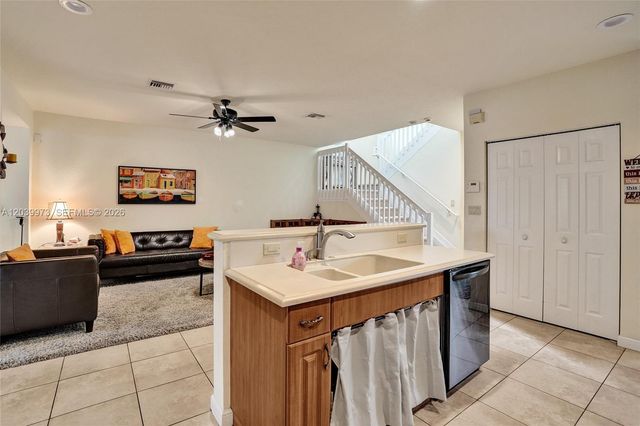 2151 NW 121st Ave, Plantation, FL 33323