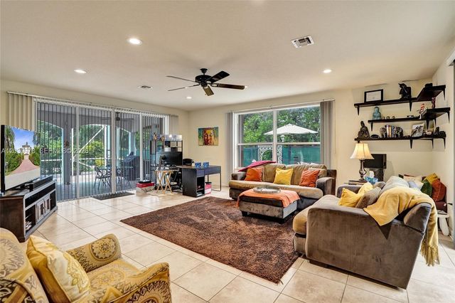 2151 NW 121st Ave, Plantation, FL 33323