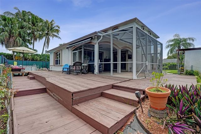 2151 NW 121st Ave, Plantation, FL 33323