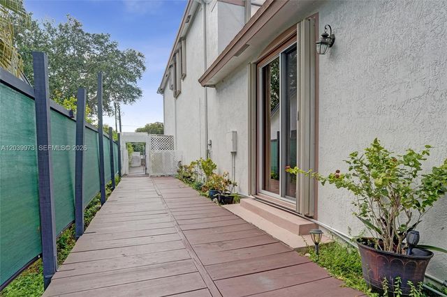 2151 NW 121st Ave, Plantation, FL 33323