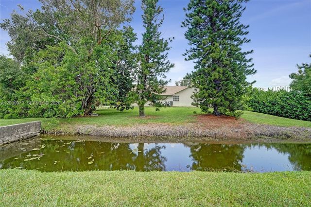 2151 NW 121st Ave, Plantation, FL 33323