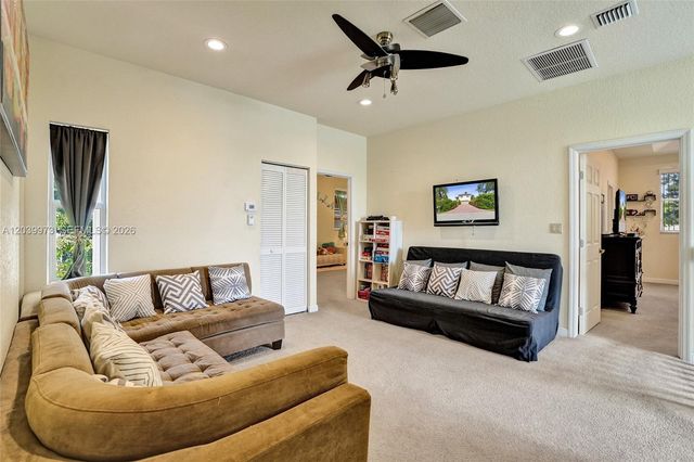2151 NW 121st Ave, Plantation, FL 33323