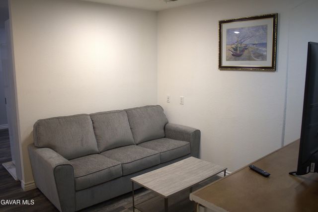 3324 W Avenue J10, Lancaster, CA 93536