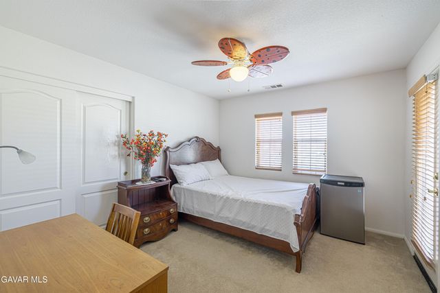 3324 W Avenue J10, Lancaster, CA 93536