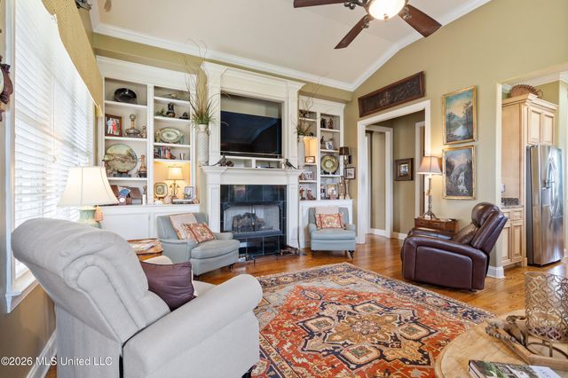 3111 W Beauvoir Place, Hernando, MS 38632