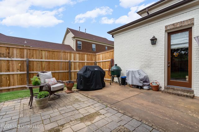 3111 W Beauvoir Place, Hernando, MS 38632