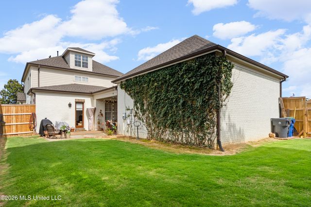 3111 W Beauvoir Place, Hernando, MS 38632