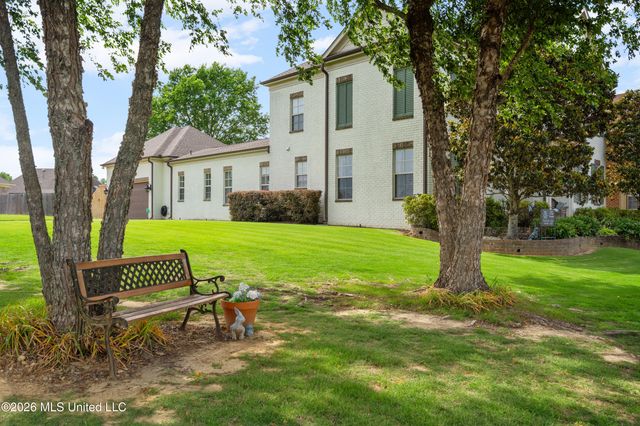 3111 W Beauvoir Place, Hernando, MS 38632