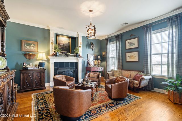 3111 W Beauvoir Place, Hernando, MS 38632