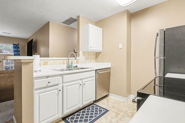 2458 Crystal Springs Drive, Hilliard, OH 43026