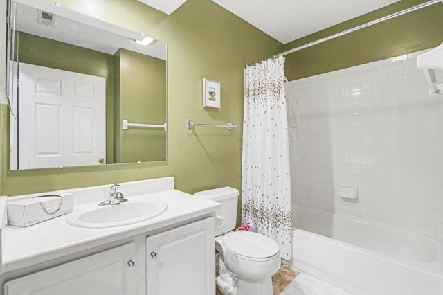 2458 Crystal Springs Drive, Hilliard, OH 43026