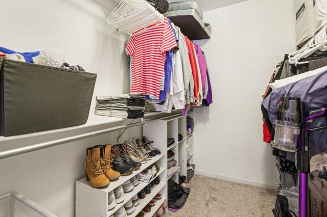 2458 Crystal Springs Drive, Hilliard, OH 43026