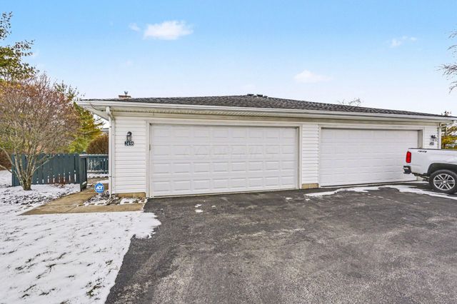 2458 Crystal Springs Drive, Hilliard, OH 43026