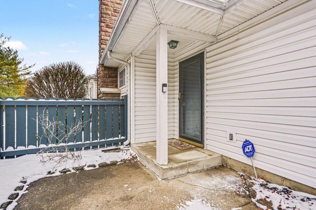 2458 Crystal Springs Drive, Hilliard, OH 43026