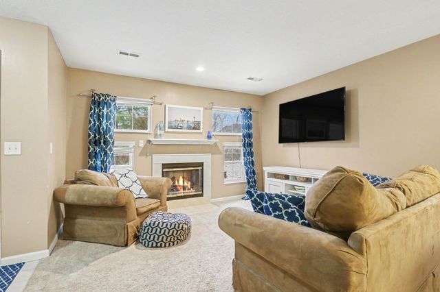 2458 Crystal Springs Drive, Hilliard, OH 43026