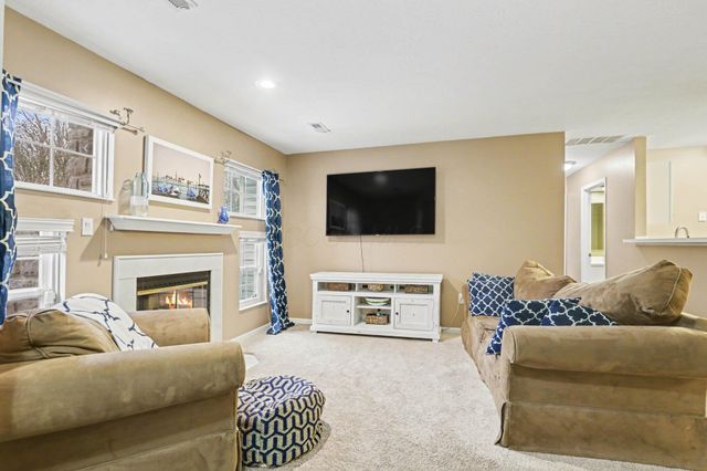 2458 Crystal Springs Drive, Hilliard, OH 43026