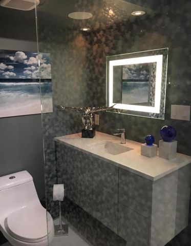 3233 NE 34th Street 717, Fort Lauderdale, FL 33308