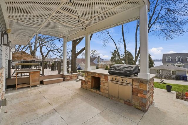 25817 W Cook Street, Wauconda, IL 60084